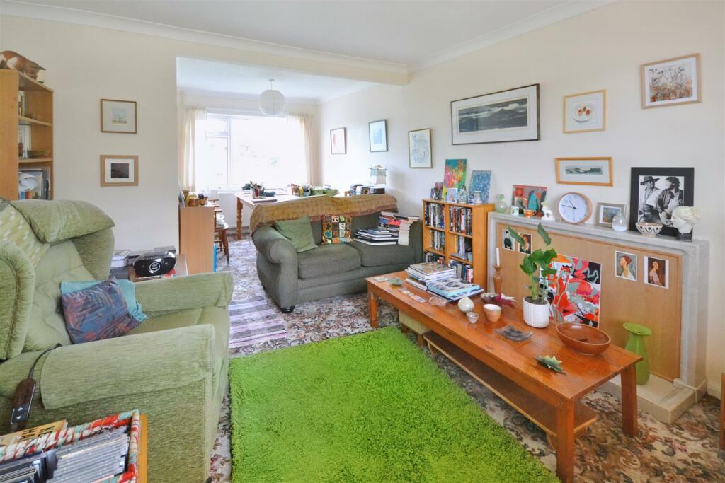 Living/Dining Room