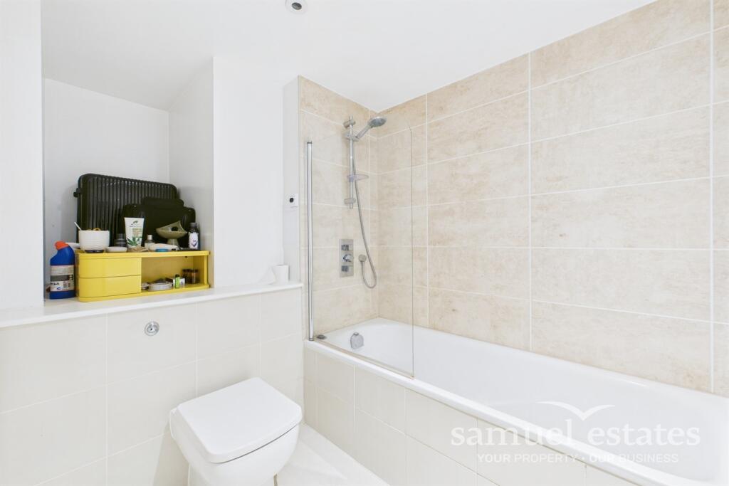 En-suite Bathroom