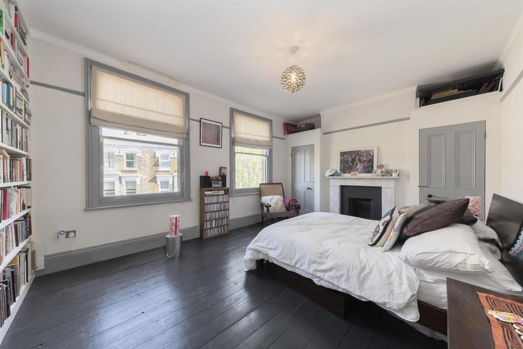 Aston Gray 48 Lyndhurst Grove (14).jpg