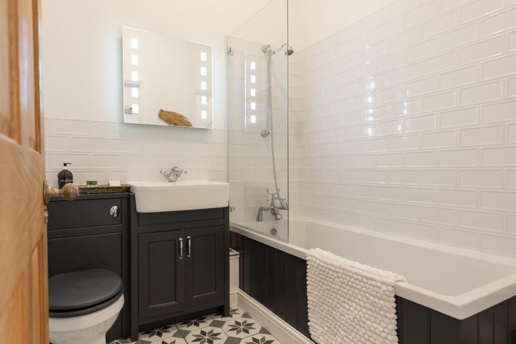 12a_Fieldstile_Rd__6168 resized.jpg