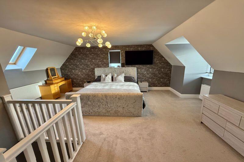 27' Master Bedroom Suite