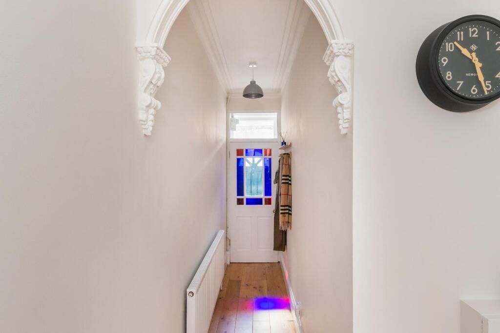 7H7AVP - Hallway C.jpg