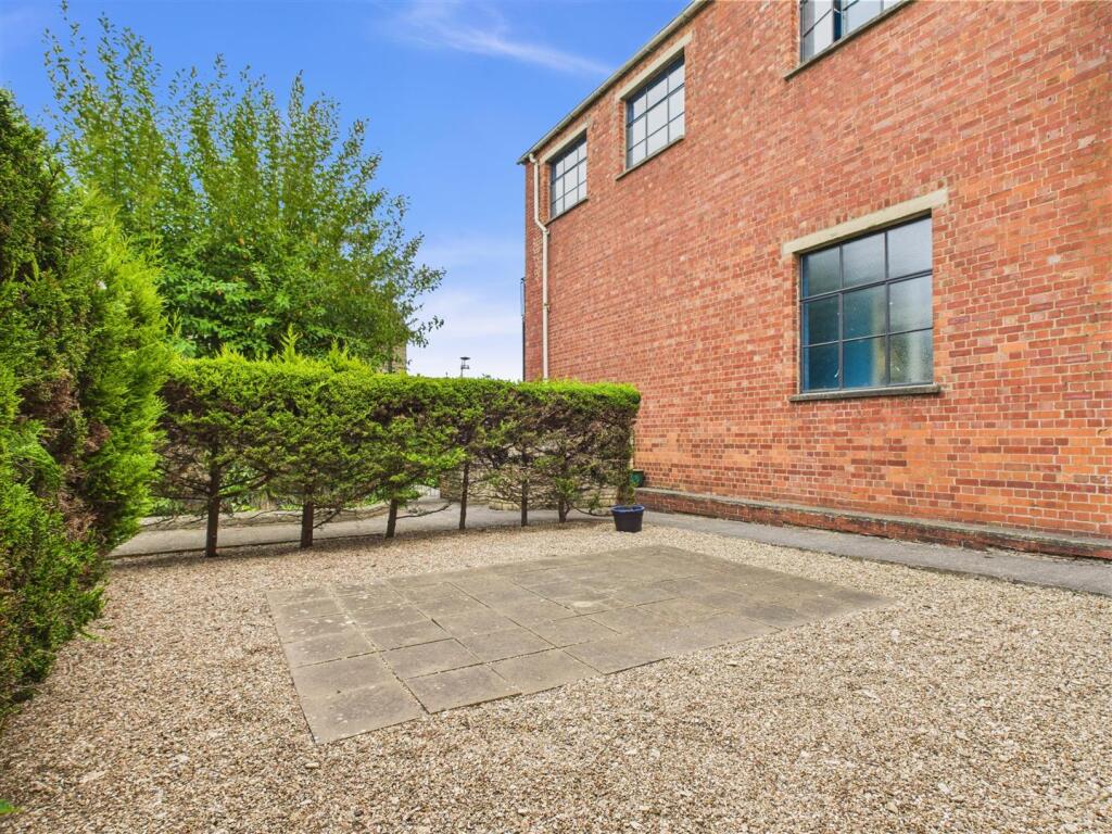 7 bedford shair space 1.jpg