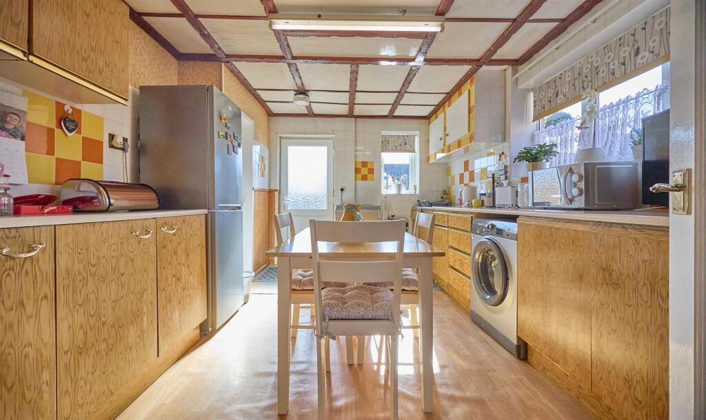 DINING KITCHEN TO REAR