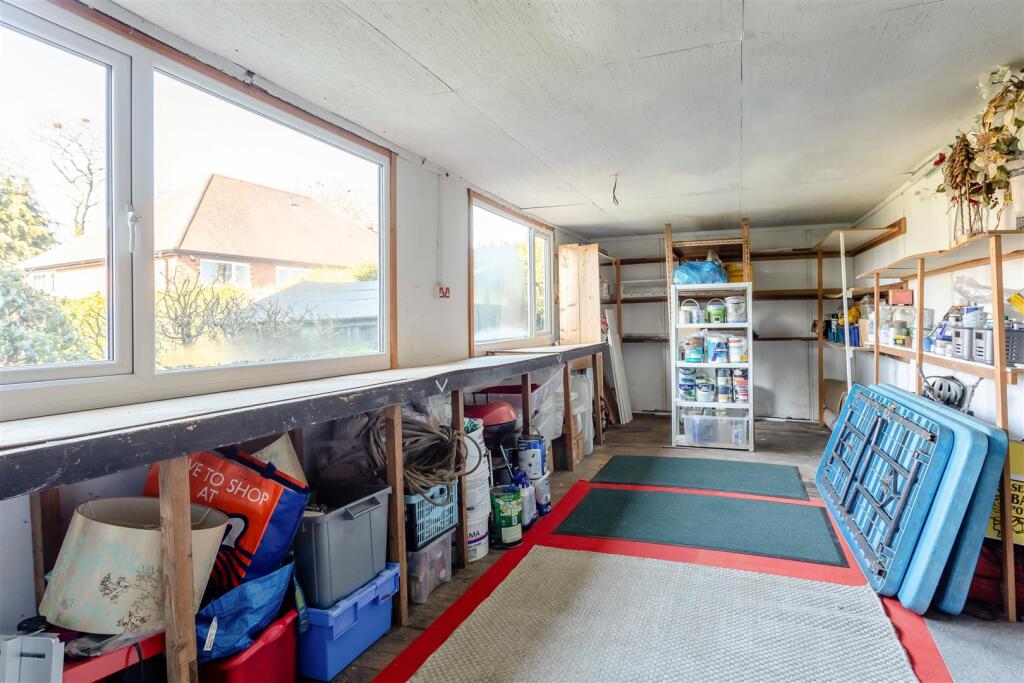 GARDEN ROOM