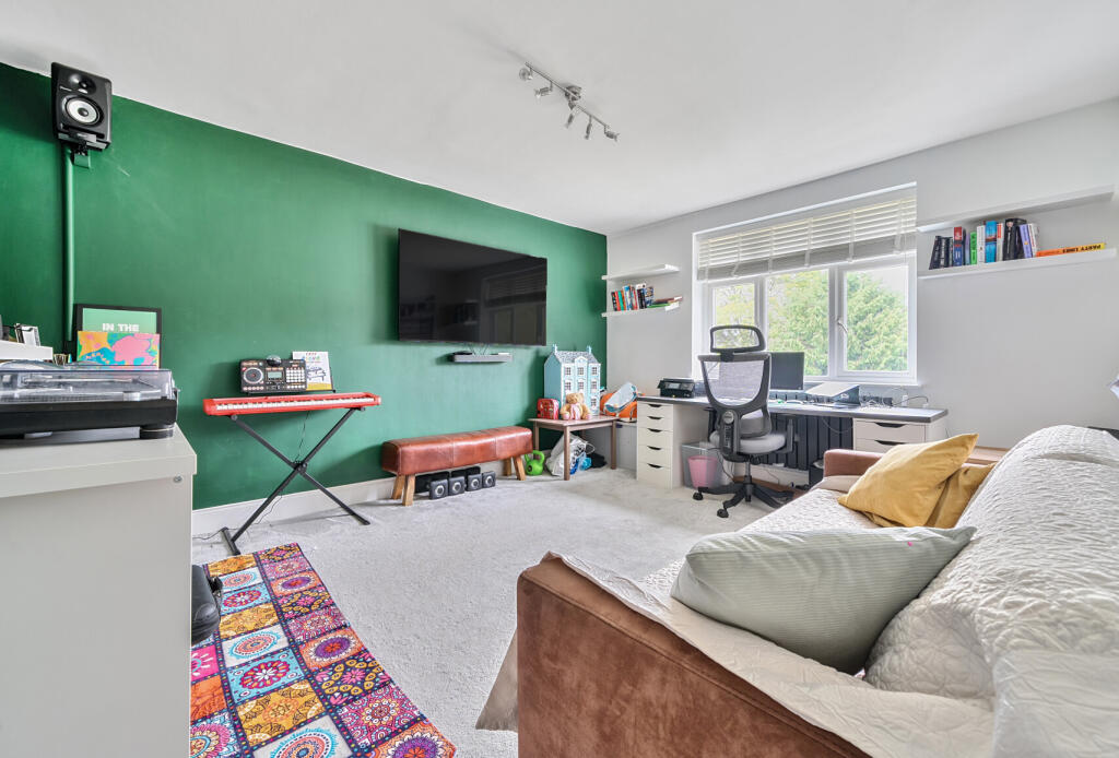 1313549-19-685580...