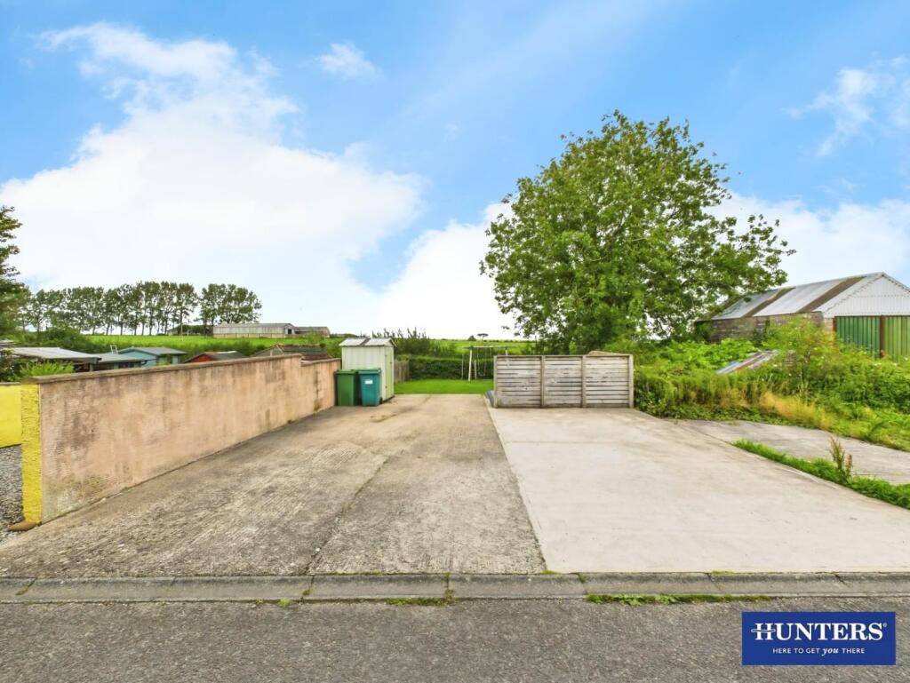 Front Garden/Parking