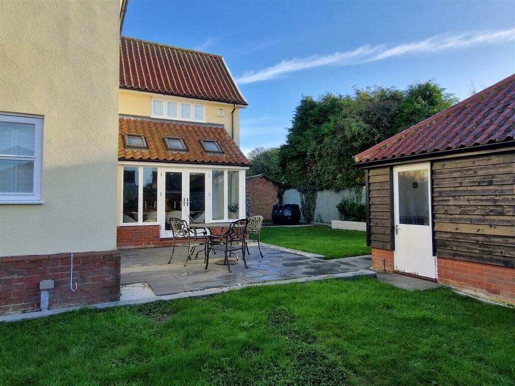 Exterior - Gardens