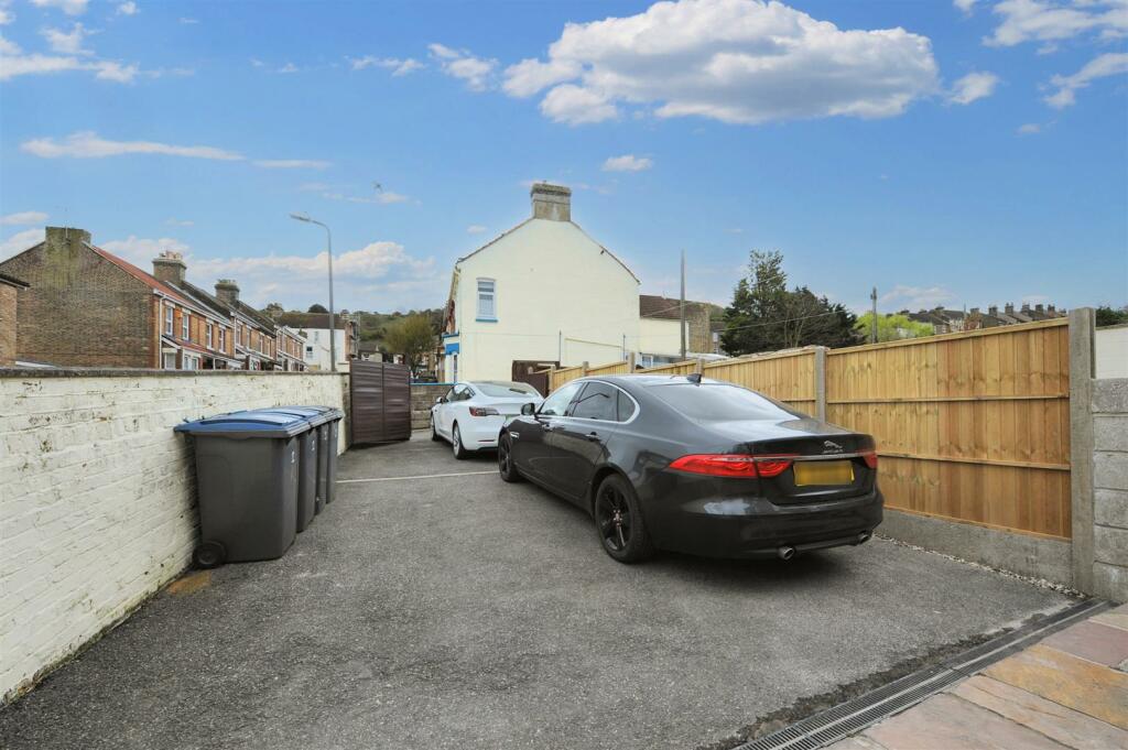 #Rear Courtyard.jpg