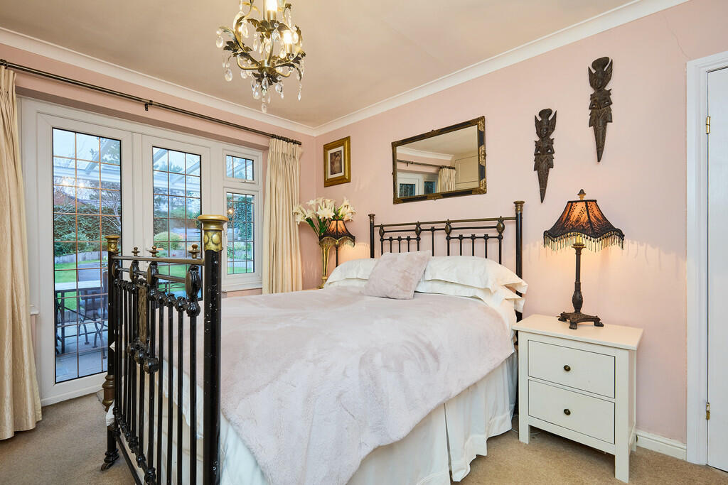 Edward Knight 202...