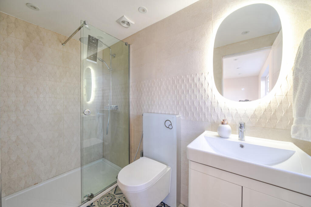 1383090-18-691eef...