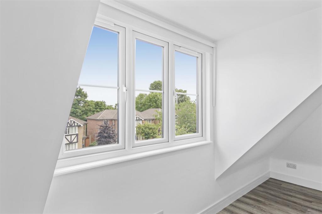 Flats 9, 15-17 Tudor Gardens - MGBxVKHsg2NiWAbjxqD