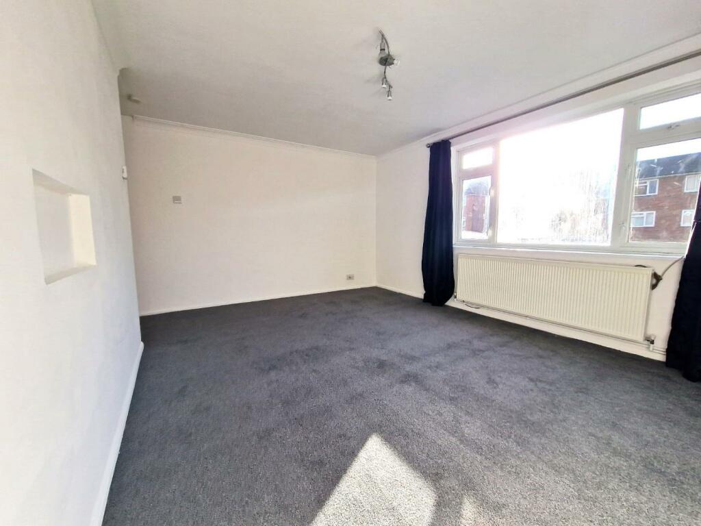 bedroom 1b.jpg