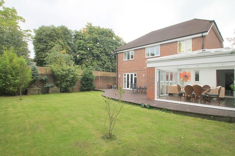 Garden/Decking/Rear 