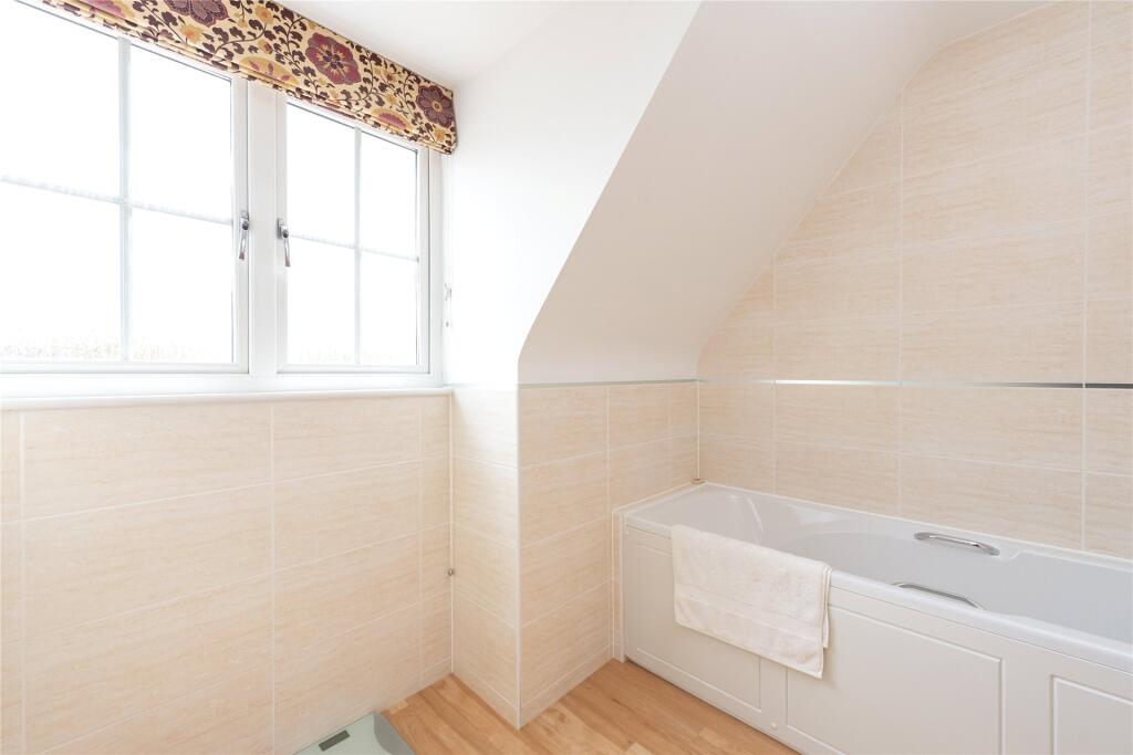 En Suite Bathroom