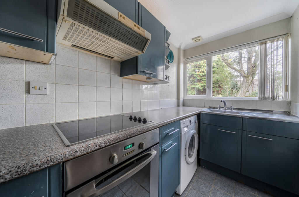 1381030-9-6925999...