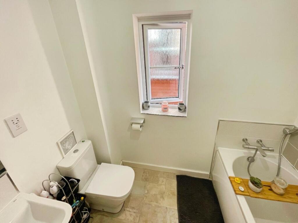 e4fea3ad-5-4ABC-838A-26F9F99FA230-4962-000000AEE0C