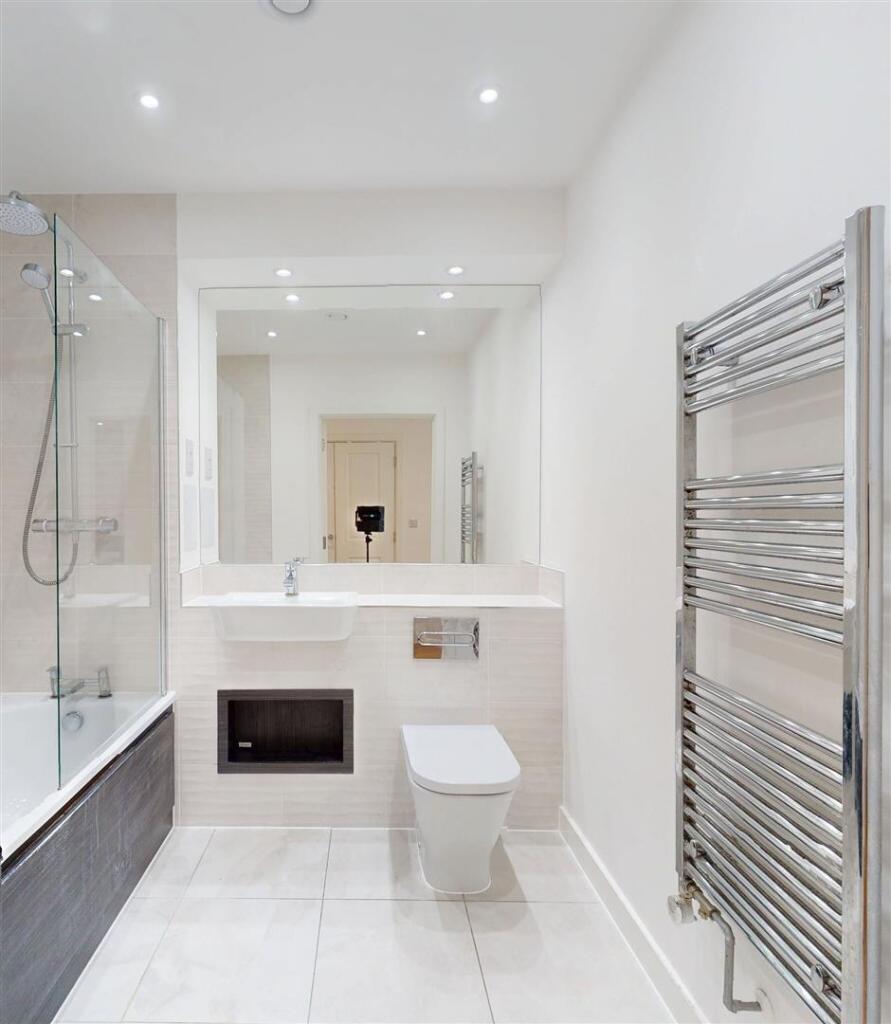 Barrain London - Property to rent in Beckton