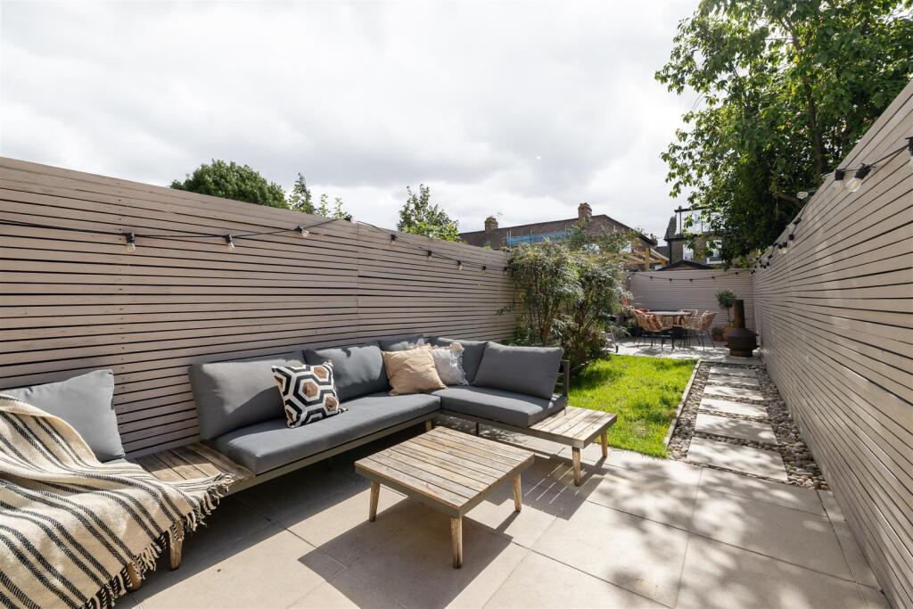 Brookscroft Road, E17