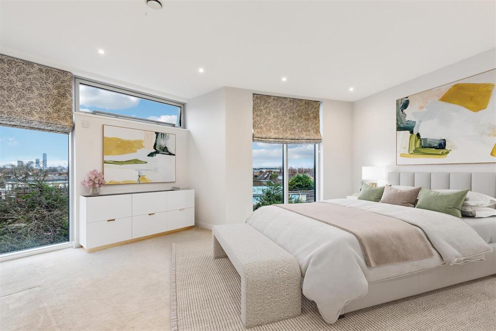 Edmunds House, W4 - FOR SALE