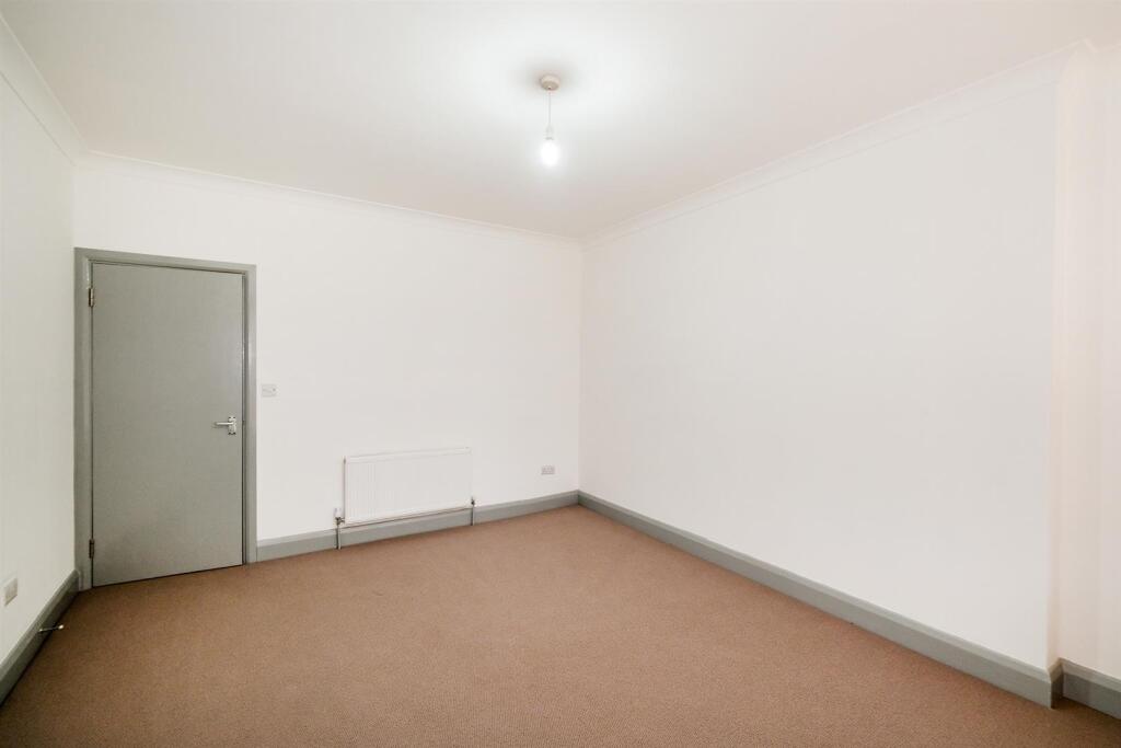 20 North Birkbeck Road - Flats 2, 3, 4-12_web.jpg
