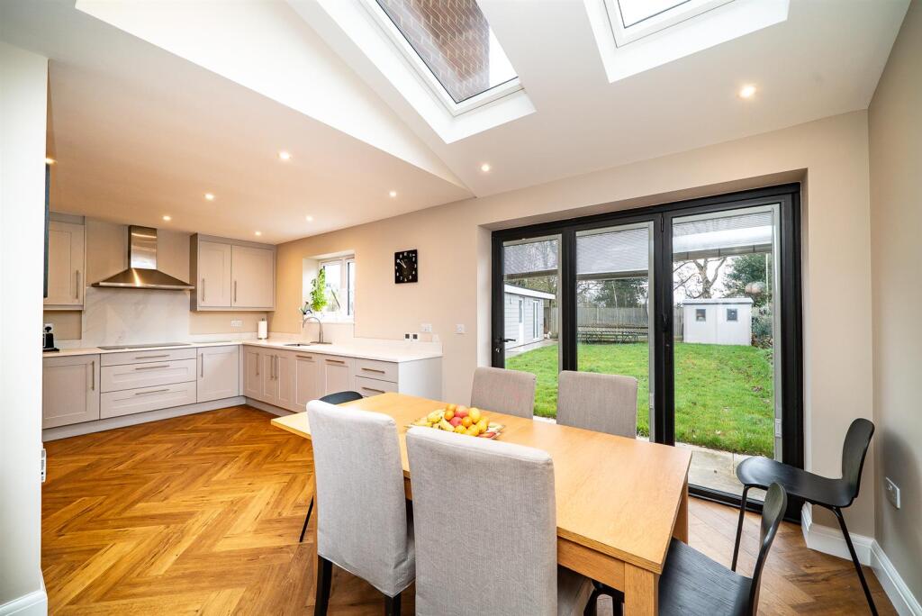 Kitchen/Dining Room