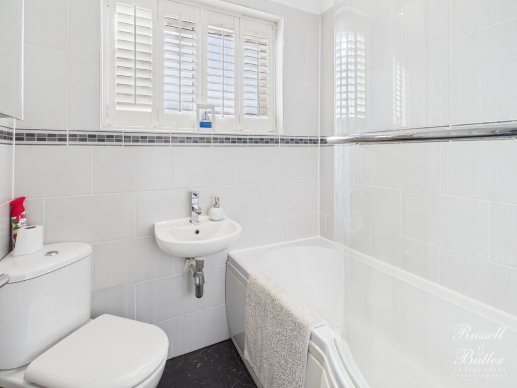 CAM01995G0-PR0367-STILL003