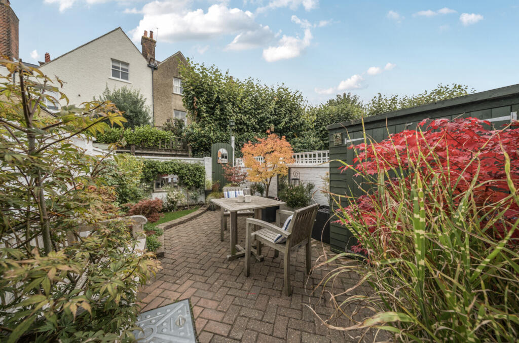 1360539-7-68de79a...