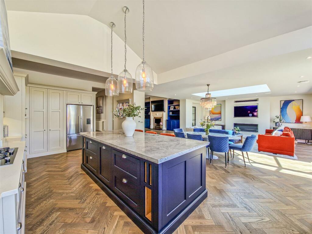 kitchen/family room