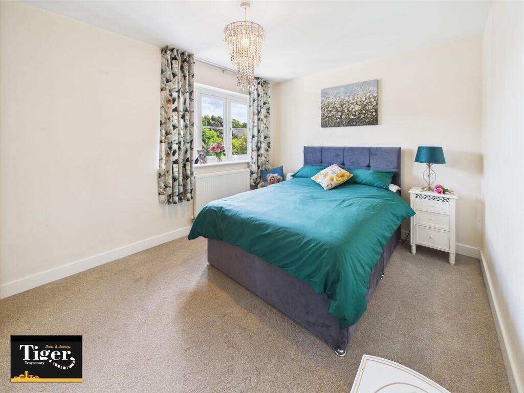 CAM02176G0-PR0589...