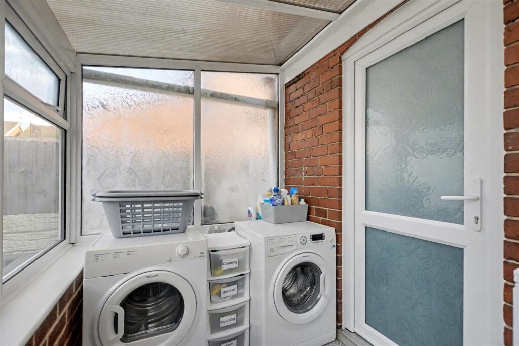 Utility Room_2.jpeg
