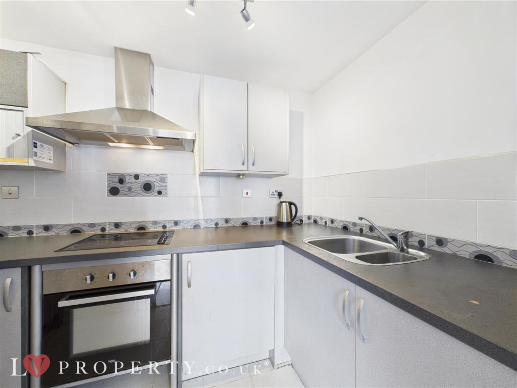 CAM05016G0-PR0074-STILL009 - Copy.jpg