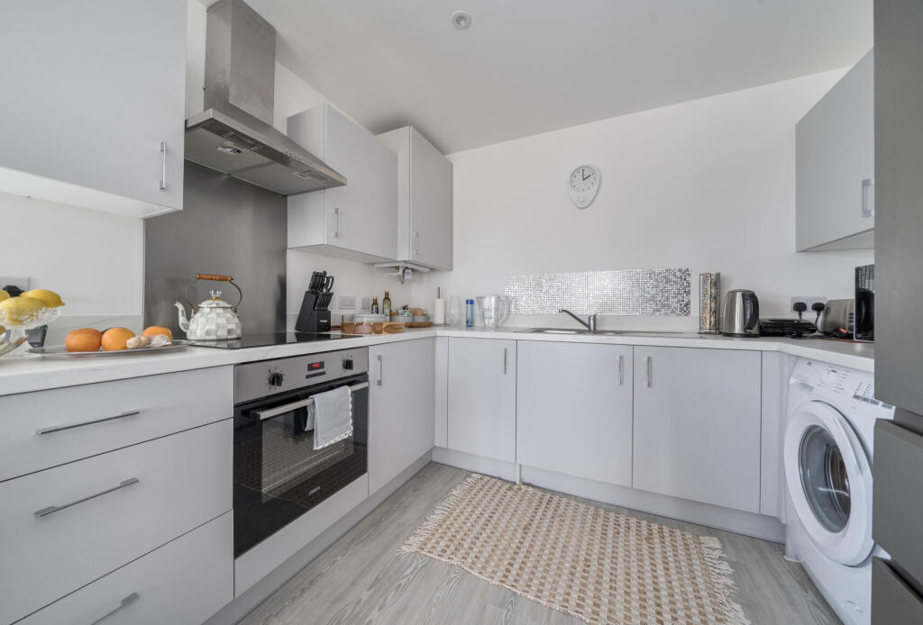 1328361-9-687f8e2...