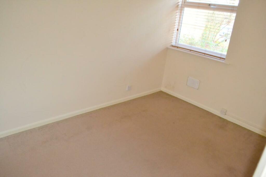 bed4 (Medium).JPG