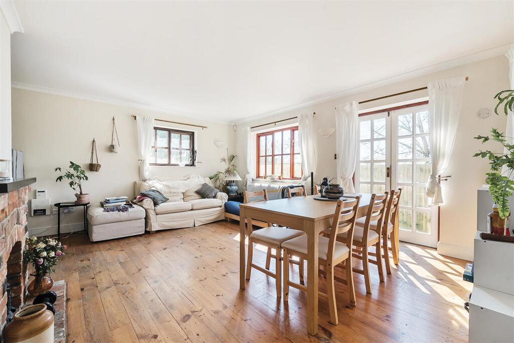 Living Room/Dining Room