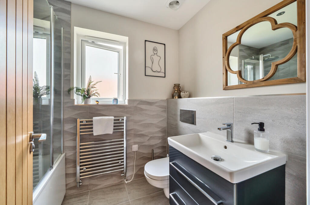 1325604-19-687778...