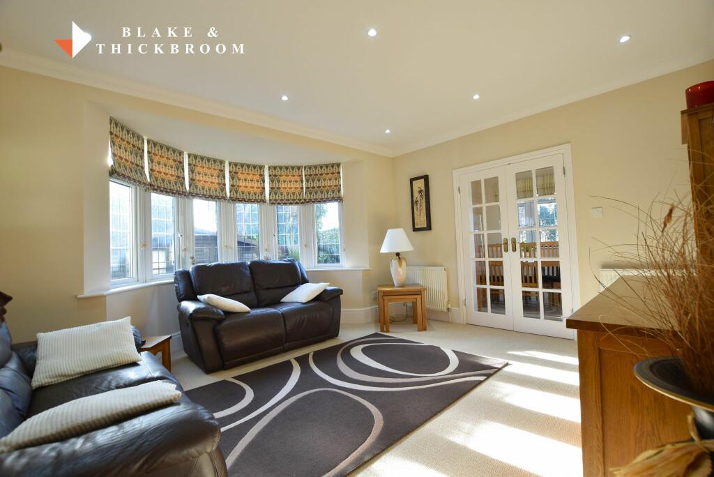 SITTING ROOM