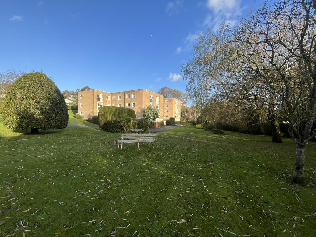 21 Lilliput Court...