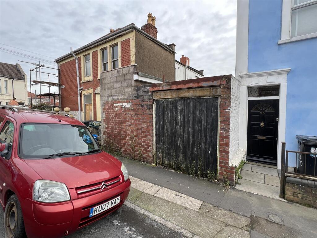 4 - End-terraced House for Auction, Horfield, Bris
