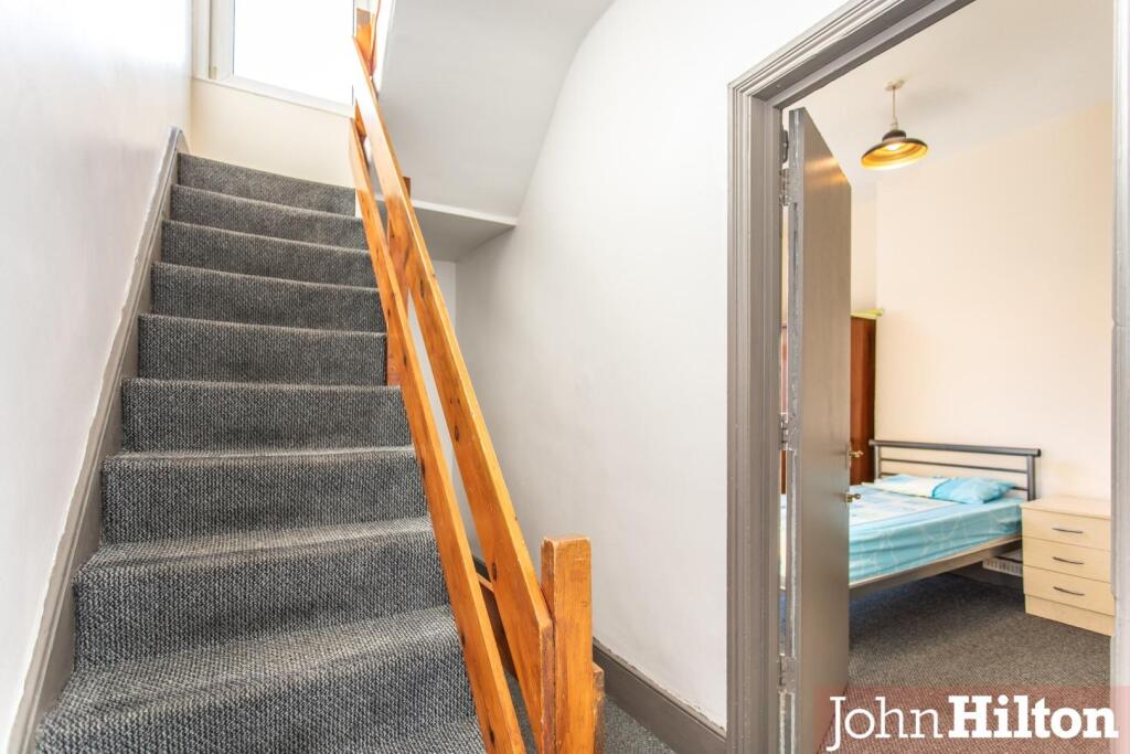 Caledonian Road-28.jpg