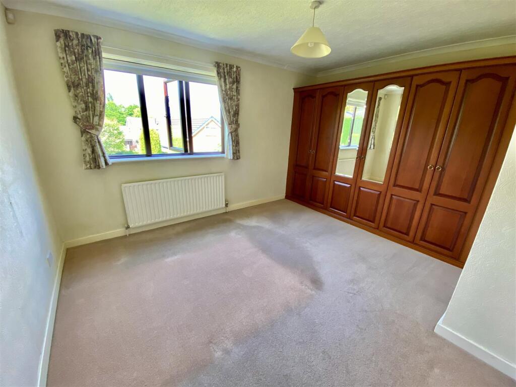 Bramleys Estate Agents - Hopton Lane - Mirfield (2