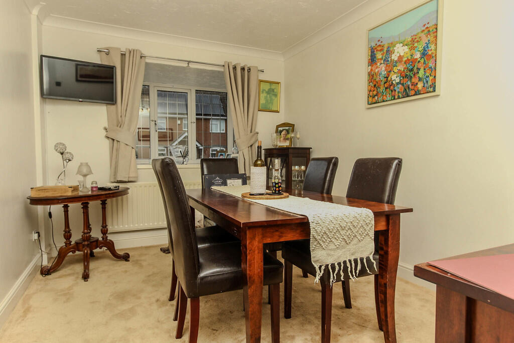 Larchwood Close, Wellingborough