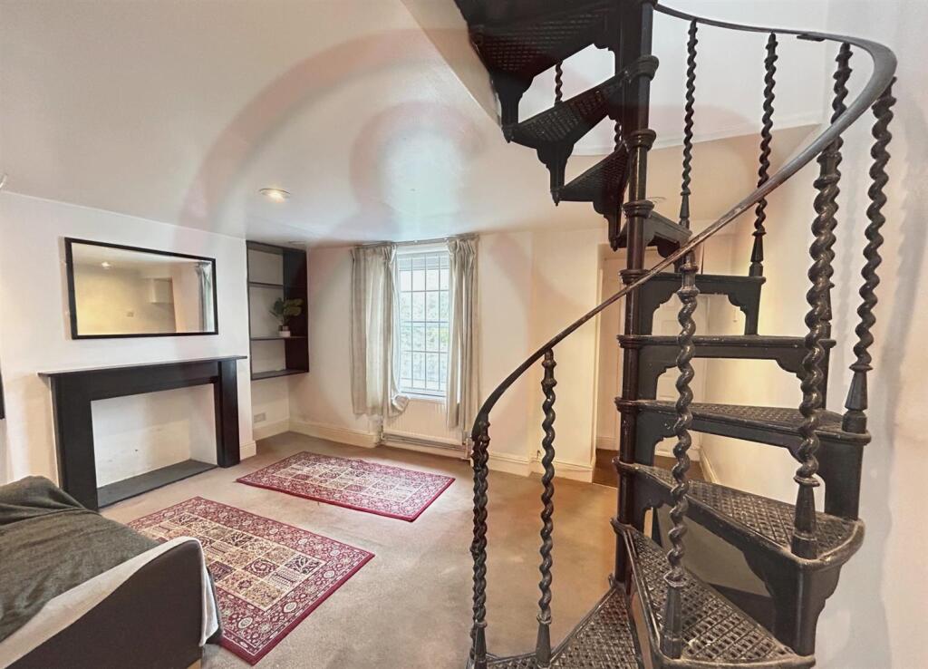 Downstairs reception 2.jpg