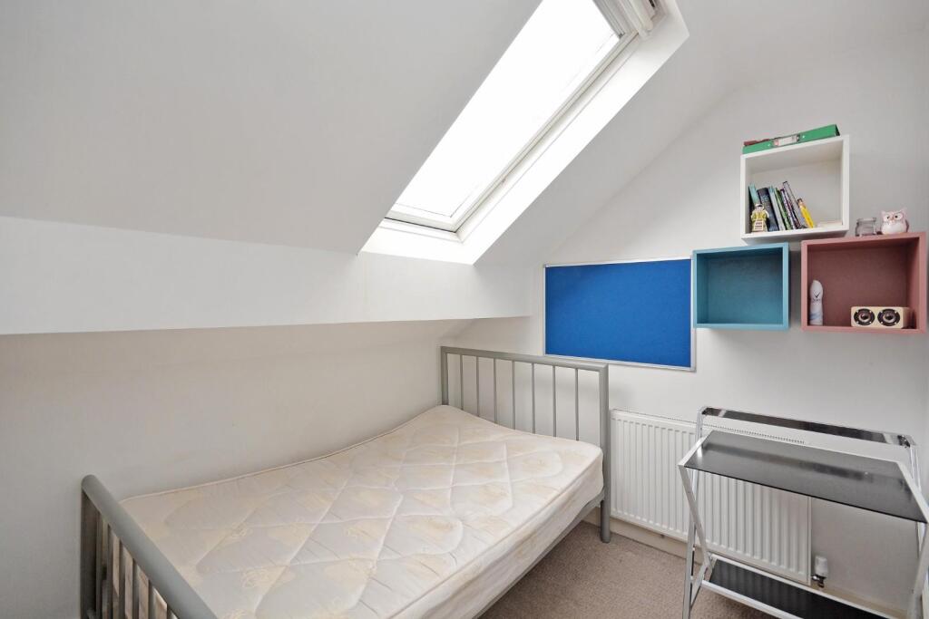 Bedroom 4.jpg