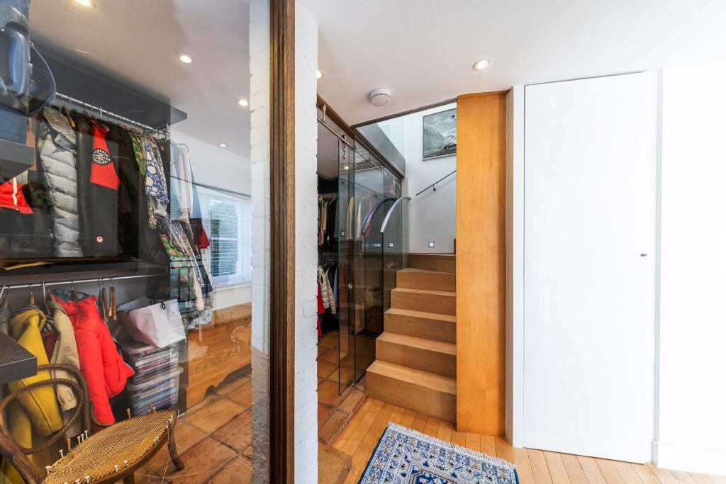 Principal dressing room