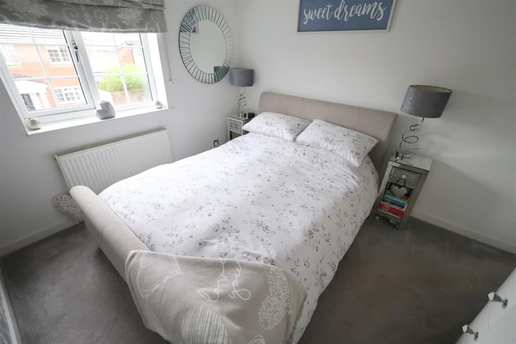 FC Bedroom 1i.JPG