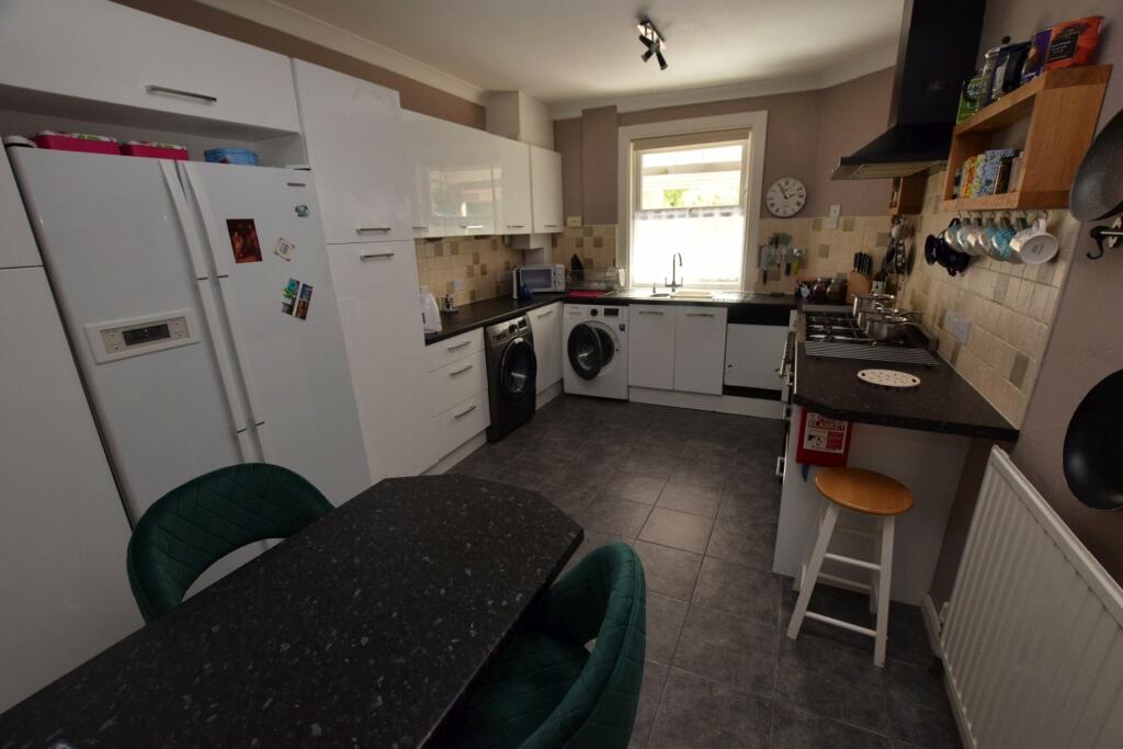 Flat 1 Kitchen