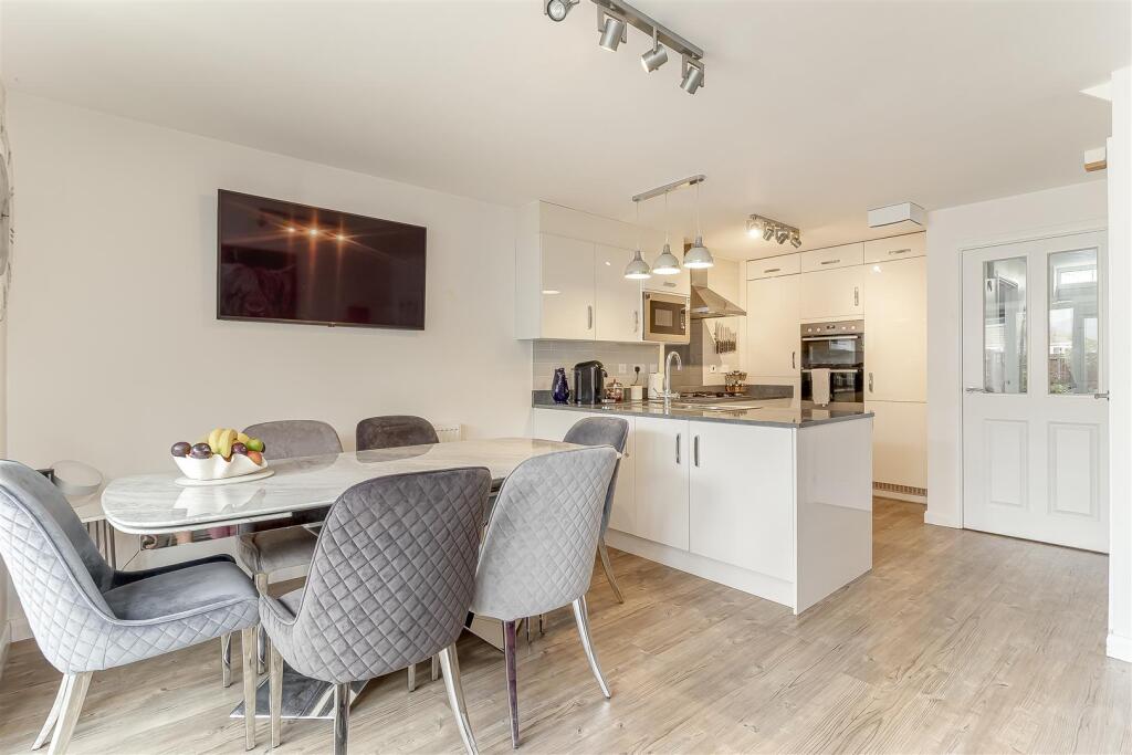 Dining Kitchen - E.jpg