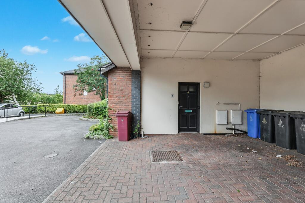 4 Lambeth Close, Blackburn, Lancashire BB1 1LB