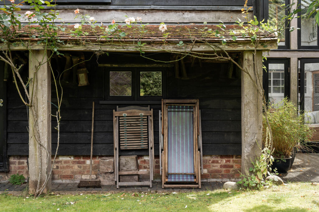 231247 - Swyllmers Barn, Lee Clump Road, The Le...